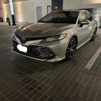 تويوتا كامري 2019 فل كامل قراندي هايبرد مالك اول الكفرات جديده البيع على السوم ولا تبخسوا الناس أشياءهم قراندي فل كامل الموصفات المعروفه عبد اللطيف جميل تويوتا 