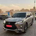 لكزس LX 2018 في الرياض بسعر 300 ألف ريال سعودي