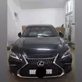 لكزس ماشاء الله ES350 2025 جديدة مو ماشي لون اسود  في المدينة المنورة بسعر 197 الف ريال سعودي