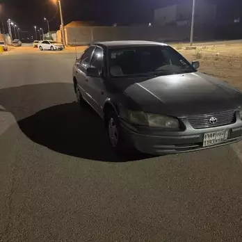 تويوتا كامري 2000 مستعملة للبيع في عنيزة