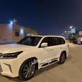 لكزس LX 2017 مستعملة للبيع في الرياض بسعر 11 ريال سعودي